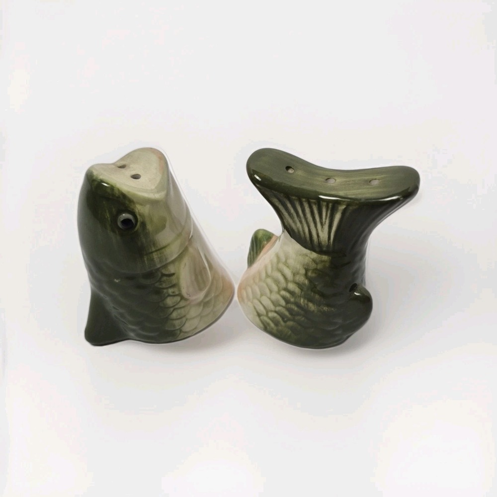Large Mouth Bass Fish Salt Pepper Shakers Green Ceramic 2.5" Set